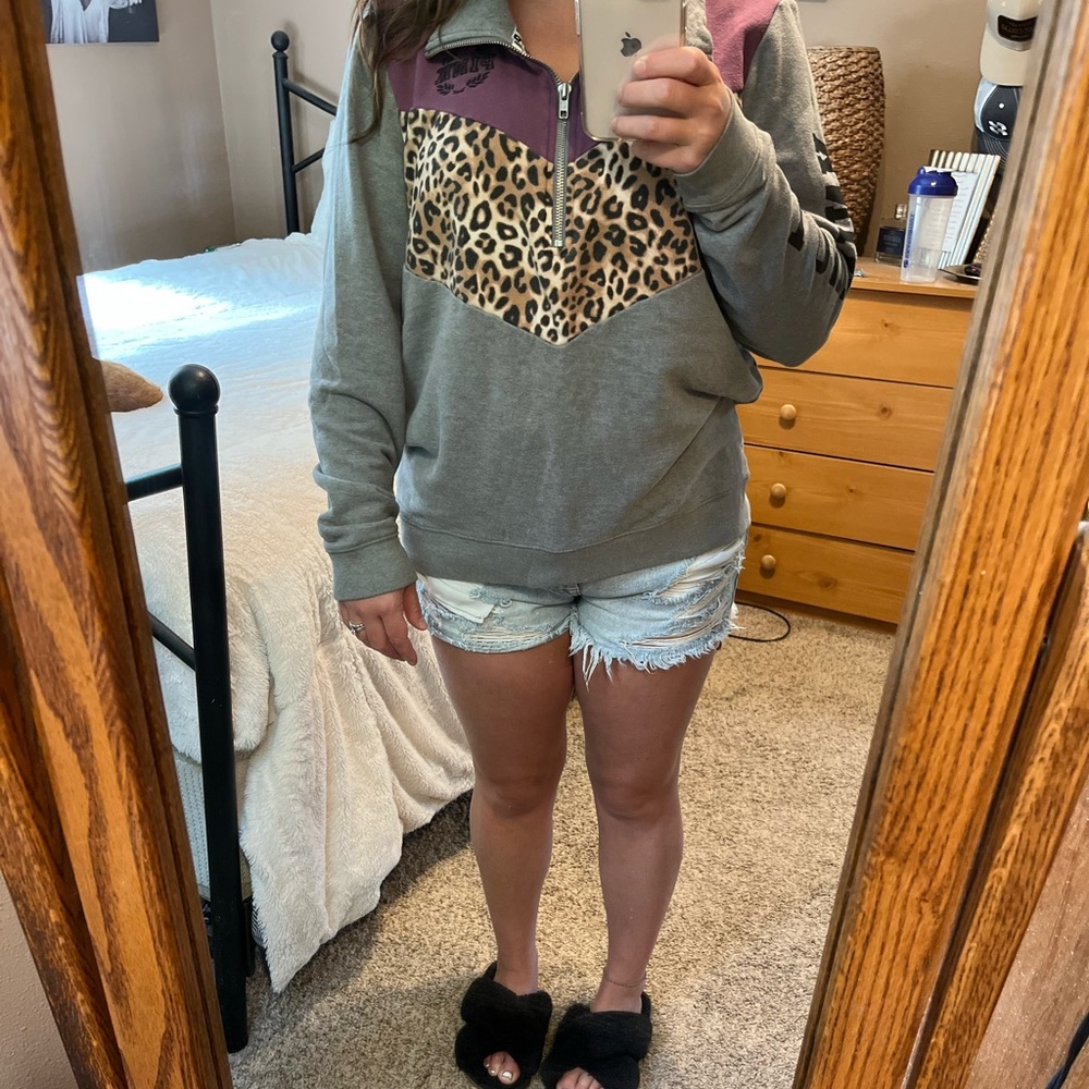VS sweater